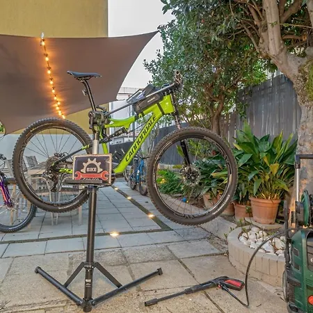 Casa Mirko - B&B con stazione ricarica auto elettriche parcheggio privato auto moto biciclette-3
